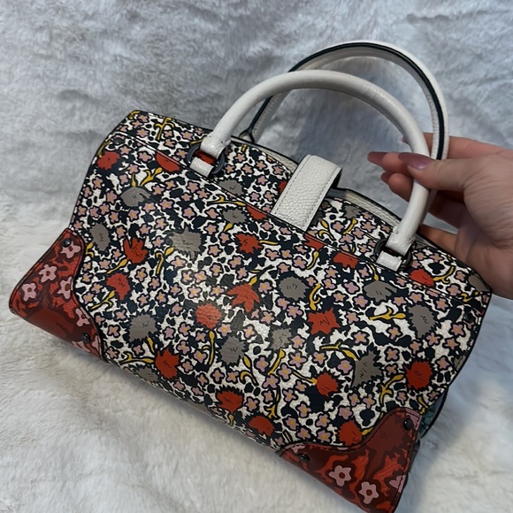 Coach Bag - Picture 3 of 8